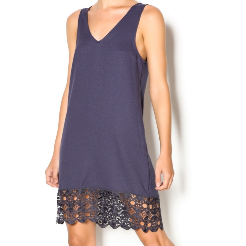 NWT Everly Lace trim shift sleeveless dress sz M